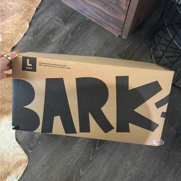 NEW BARK BOX Silver Grey Gray Fuzzy Donut Dog Pet Plush Cozy Circular Bed Pillow - Picture 2 of 8